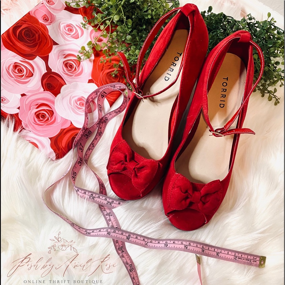 Torrid Red Wedge Sandal Size 8